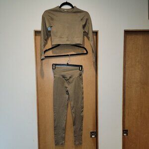 Tan Ribbed Sports Leggings and Stretch Top Combo, Women's Size S